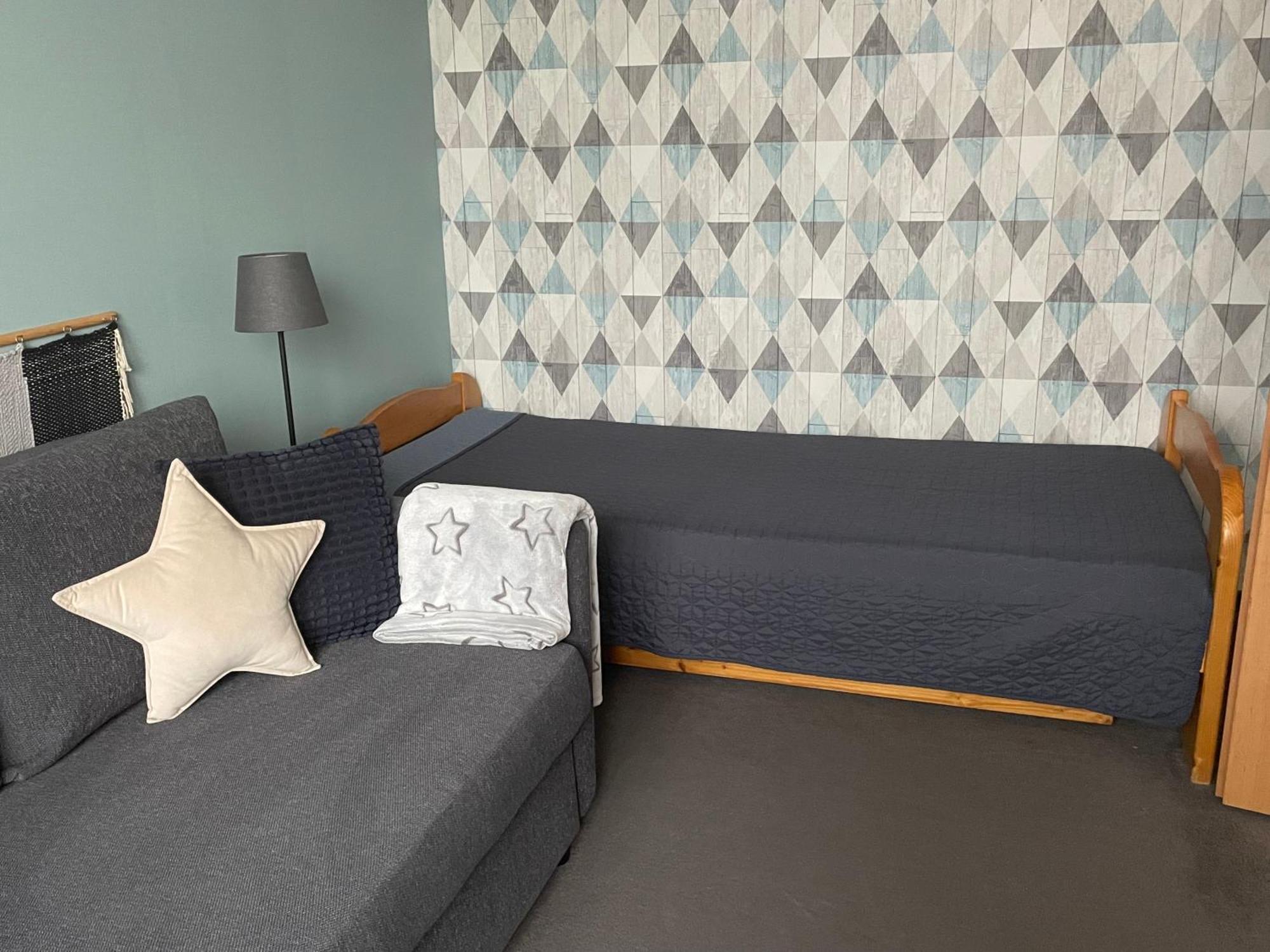 Lujzi Apartman Eger Exteriör bild